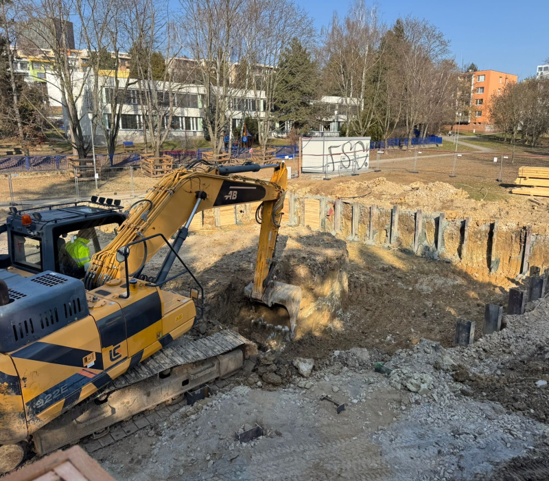 CE61497D-0ED5-4CE0-91D1-2A708926576B